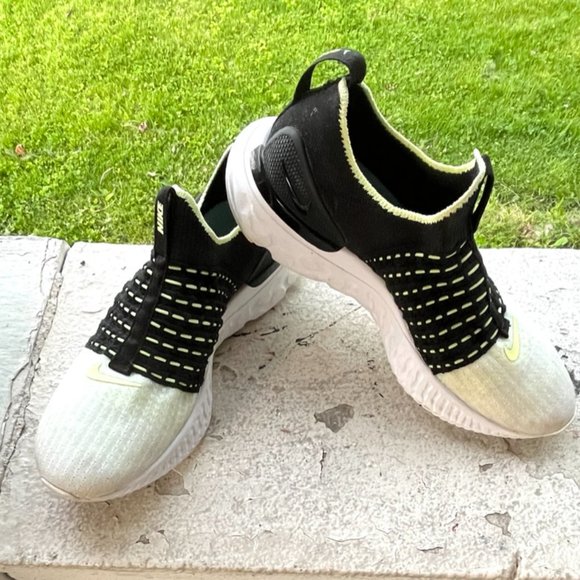 Nike React Phantom Run Flyknit 2 Volt Lime Black Tieless Slip-On Shoes 9 Womens - Picture 2 of 7